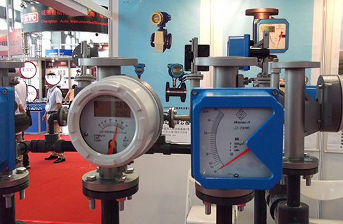防爆耐溶劑管道流量計現(xiàn)場安裝使用圖